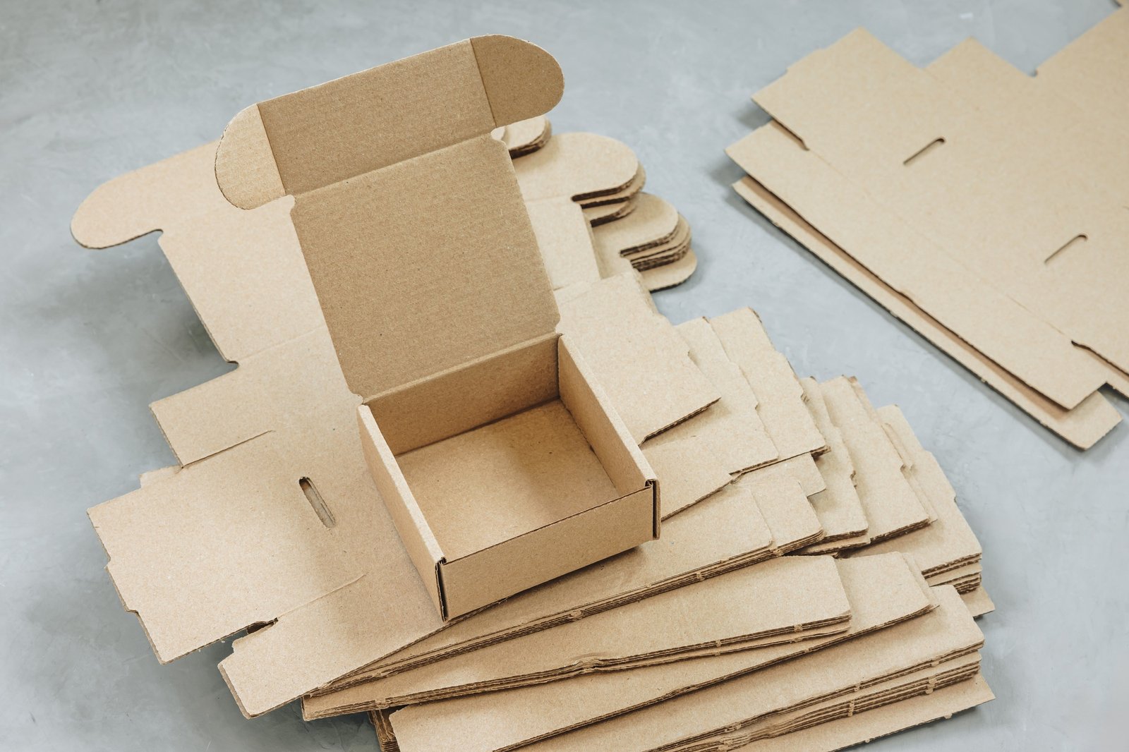 How Digital Oscillating Knife Cutters Revolutionize Packaging & Corrugated Box Production？